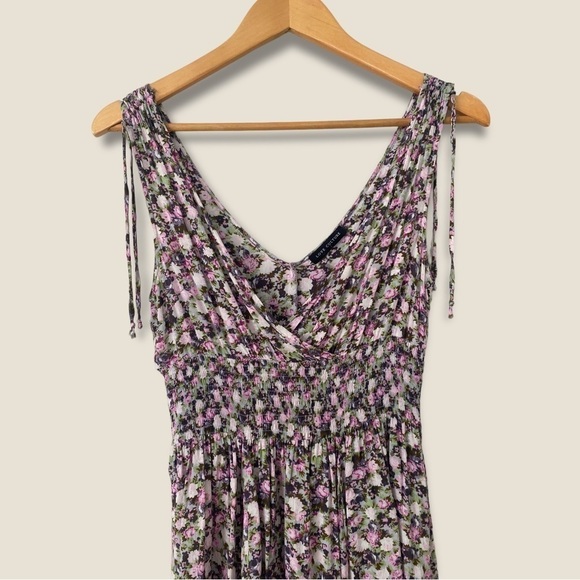 LOVE Culture Floral Dress - Picture 2 of 9